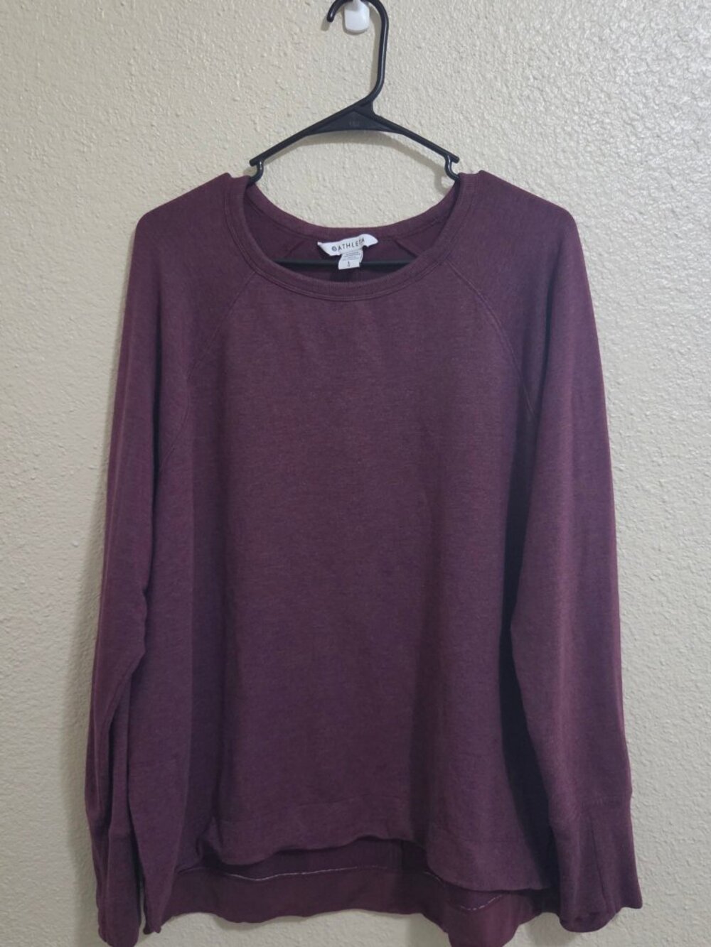 Athleta Coastal Luxe Recover Sweatshirt Womens L Burgundy Thumbhole Pullover